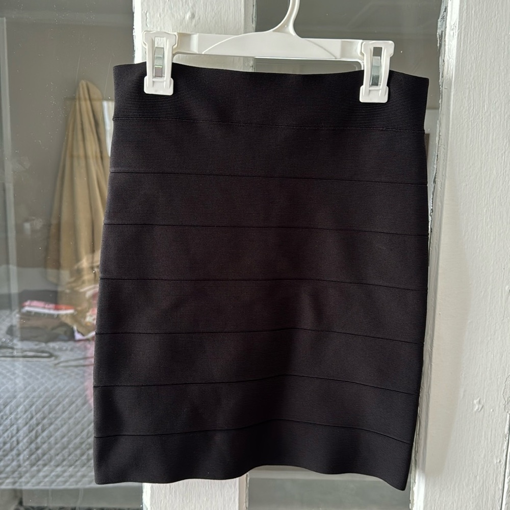 Black BCBG bodycon skirt